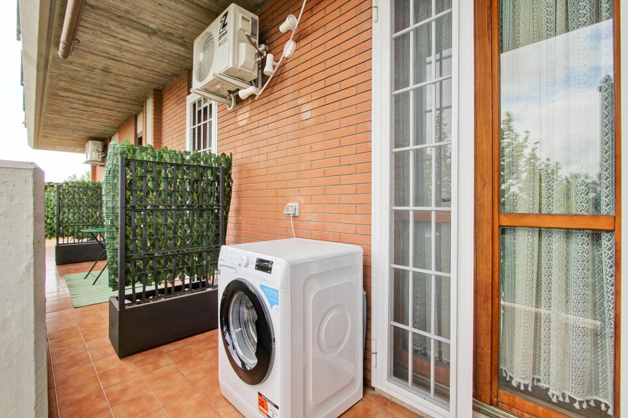 Eur Torrino Apartment, Vicino La Stazione Metro Tor Di Valle Lejlighed Rom